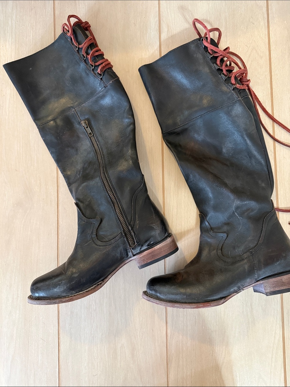 Freebird by Steven Cyn Size 8 boots Zip Sides. Lace up Back. Black. Low heel